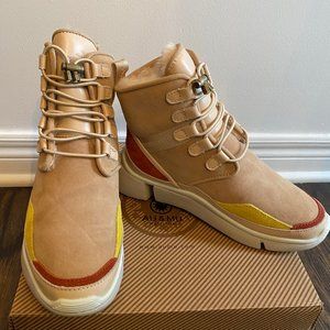 AU&MU Pisces Twin-Face Sheepskin Snow Boots